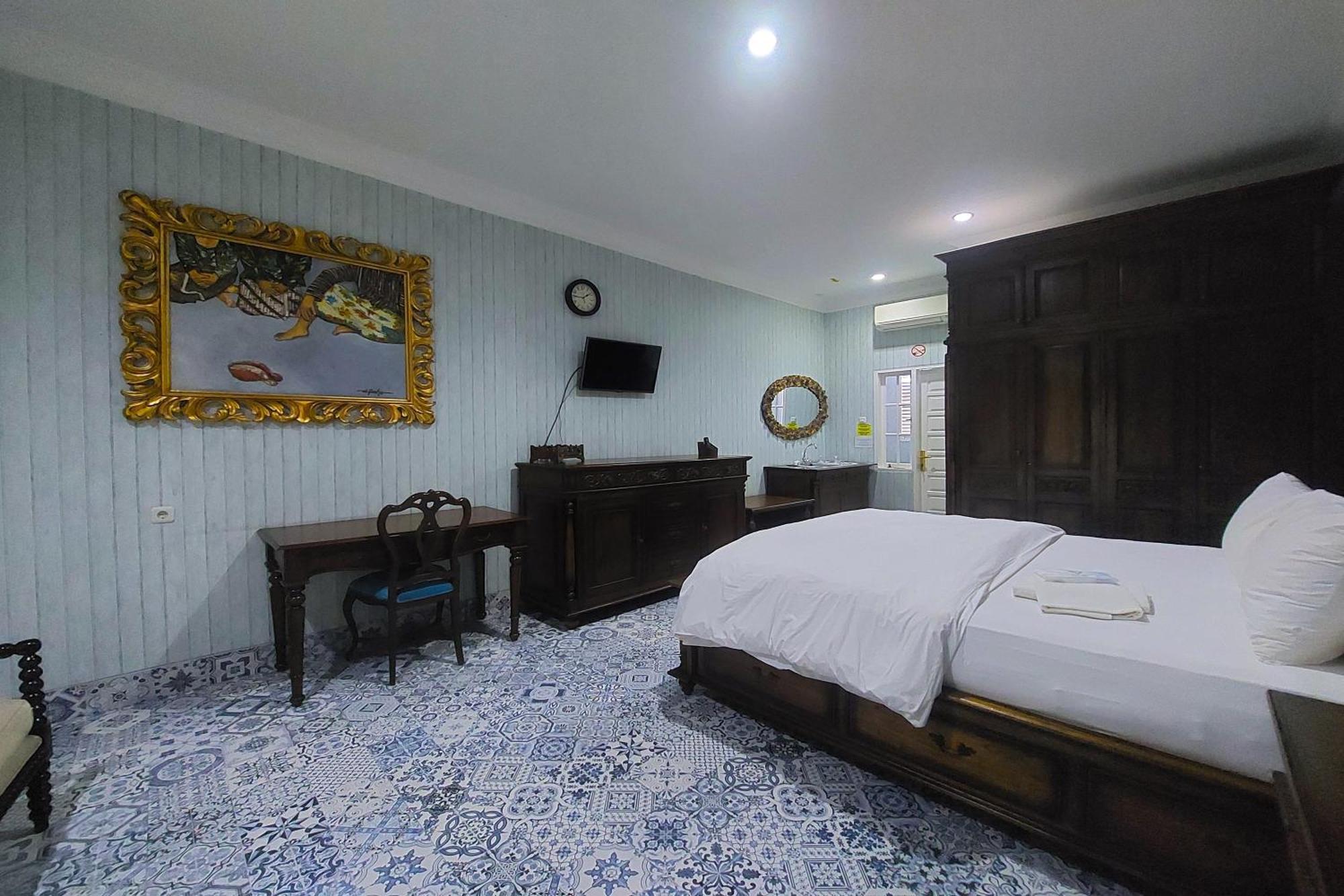 Nonie'S Huis Hotel Медан Екстериор снимка